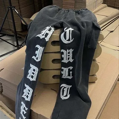 Húzózsinóros alkalmi izzasztónadrág